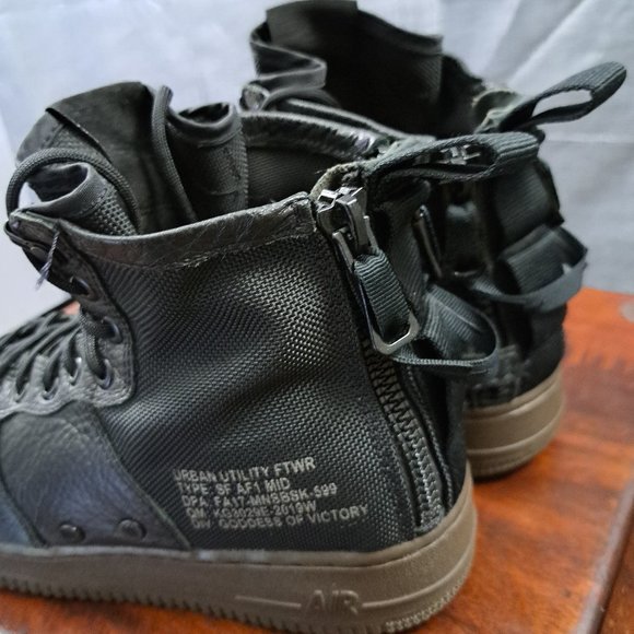 %Nike Air Force 1 SF Mid Black Leather Sneaker Sz 8 / A 35